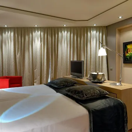 Vincci Frontaura Hotel 4*