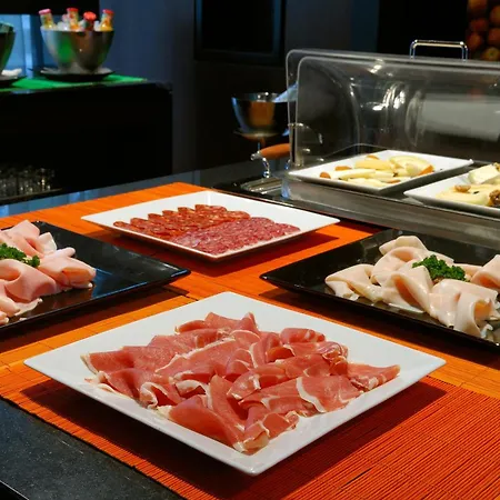 文奇弗朗陶拉酒店 酒店 4*