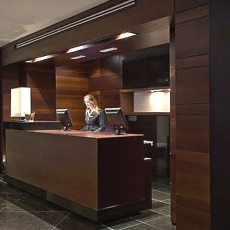 Vincci Frontaura Hotel