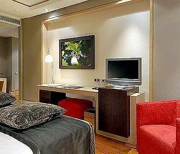 Vincci Frontaura Hotel