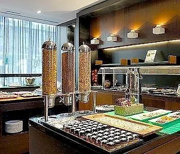 Vincci Frontaura Hotel